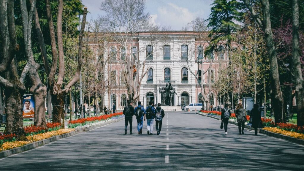 Indian students are migrating to foreign countries in search of student cities.