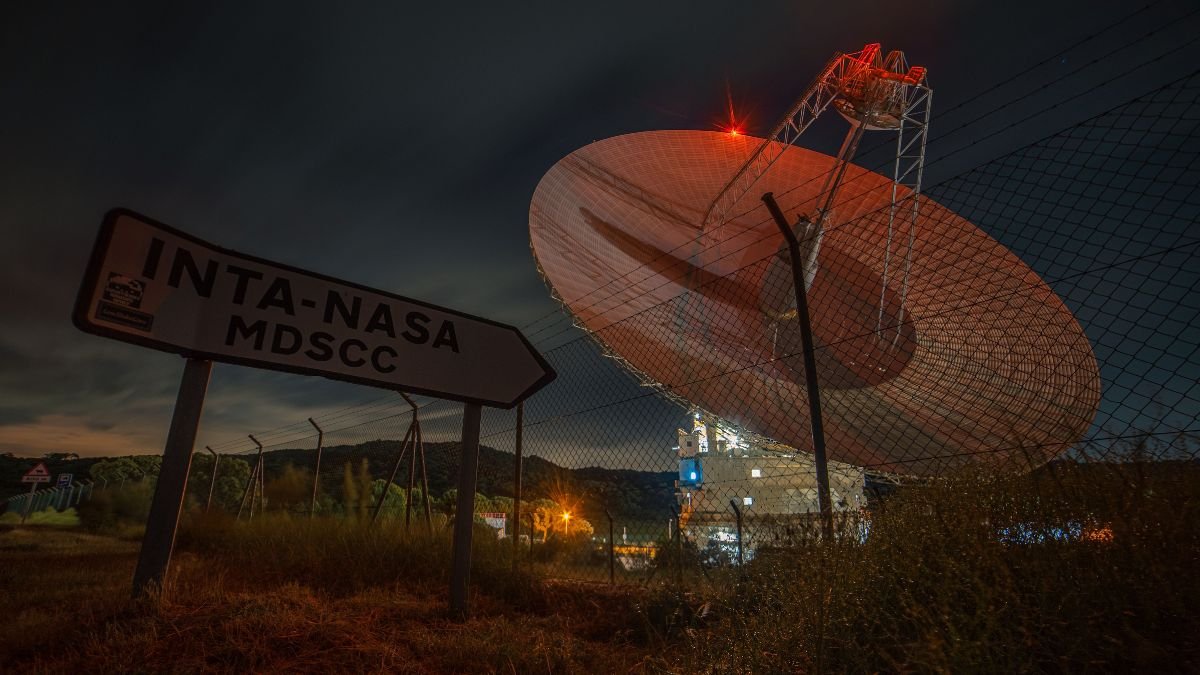 NASA-linked deep-space communications antenna used to track spacecraft and support satellite operations