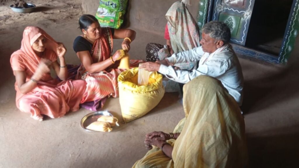 From Soil to Profit: How Organic Turmeric Changed the Fortunes of a Tribal Farming Family 42 Mangalsingh Ganaga harvesting organic turmeric farming on his farm in Banswara district, Rajasthan.