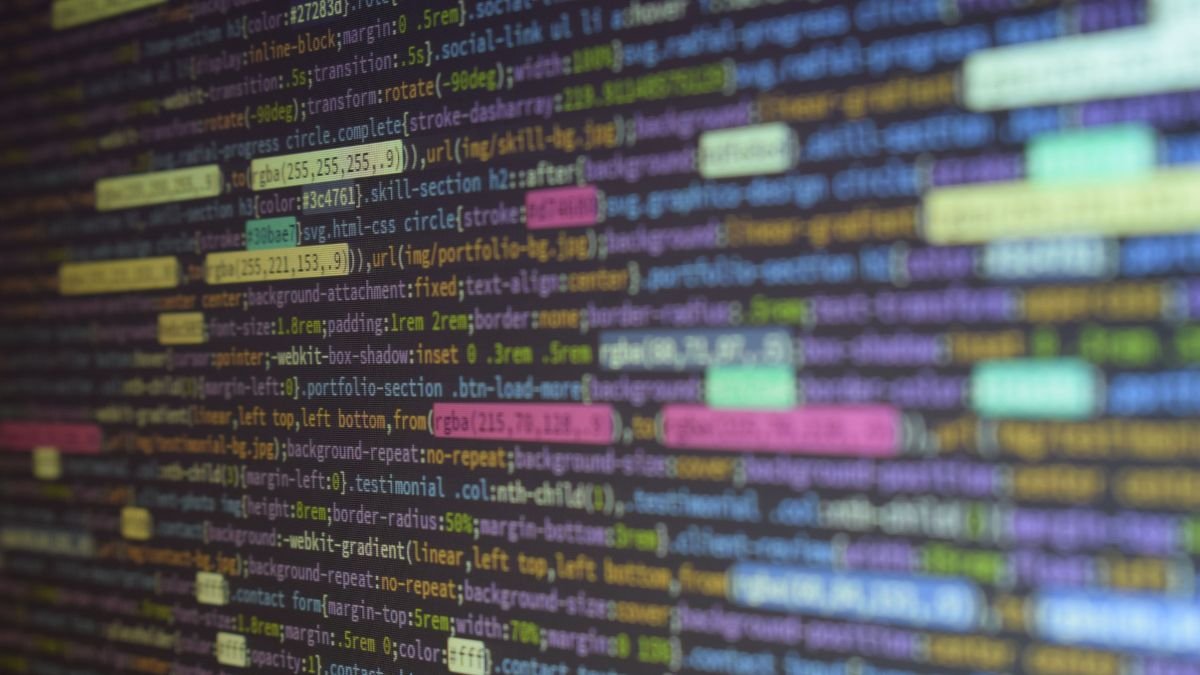 Computer screen displaying programming code, illustrating the high-performance computing technology behind India’s growing supercomputing capacity